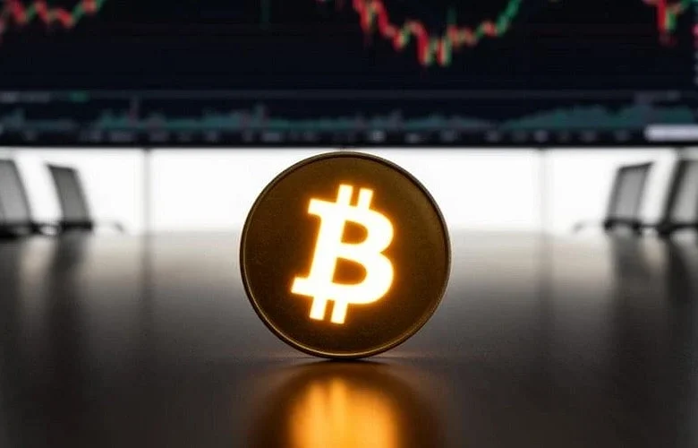 Bitcoin Nears $84K Ahead of Key Economic Data