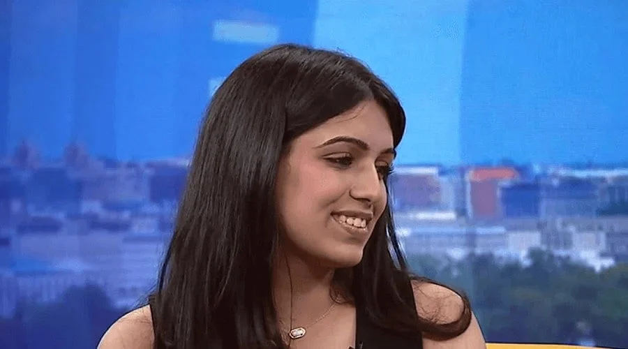 Meet Navya Tuteja: Teen Entrepreneur Turning an AI Ban into Innovation