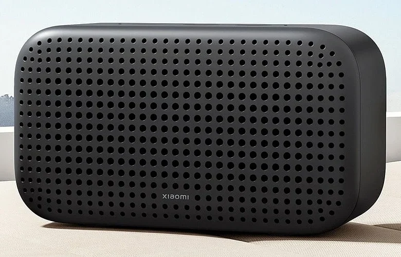 Smart vs. AI Speakers: How New Features Transform Home Audio