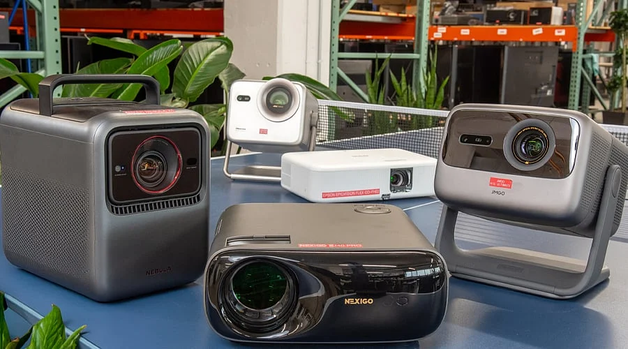 7 Essential Tips for Buying a Discounted Projector