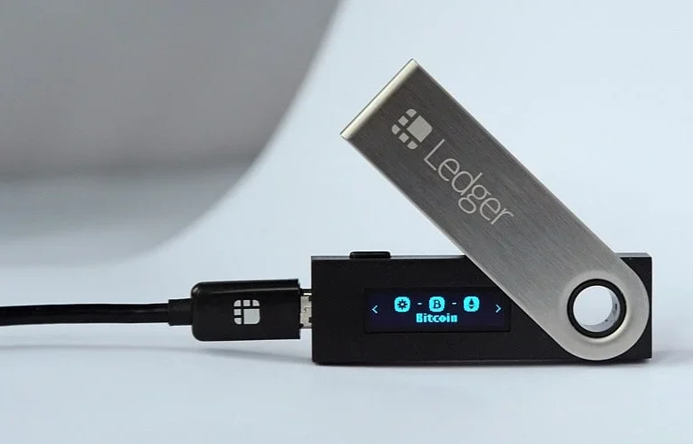 $86M Crypto Theft Claim Sparks Debate Over Hardware Wallet Security