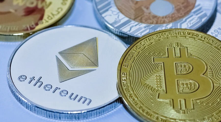 Bitcoin at $83,791 and Ethereum at $2,553 as Zcash Jumps 10.1%