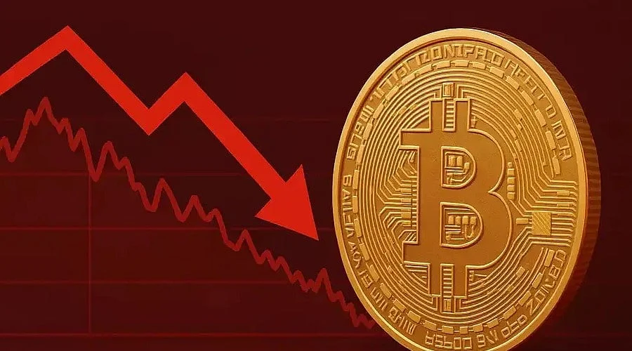 Bitcoin Dips to $82,900 Amid Rising Yields and Liquidations