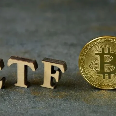 Bitcoin ETFs Record $487M in Outflows Amid Market Uncertainty