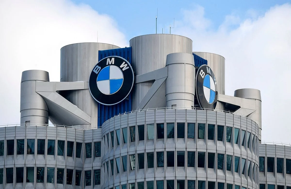 BMW to Cut 20% of Management Roles Amid AI Workforce Shift