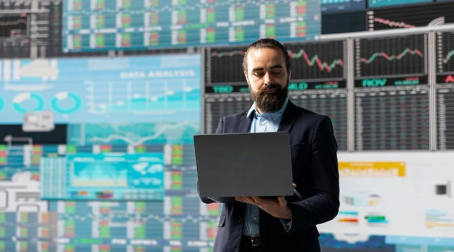 British Bank Shares to Track as Digital Finance Grows