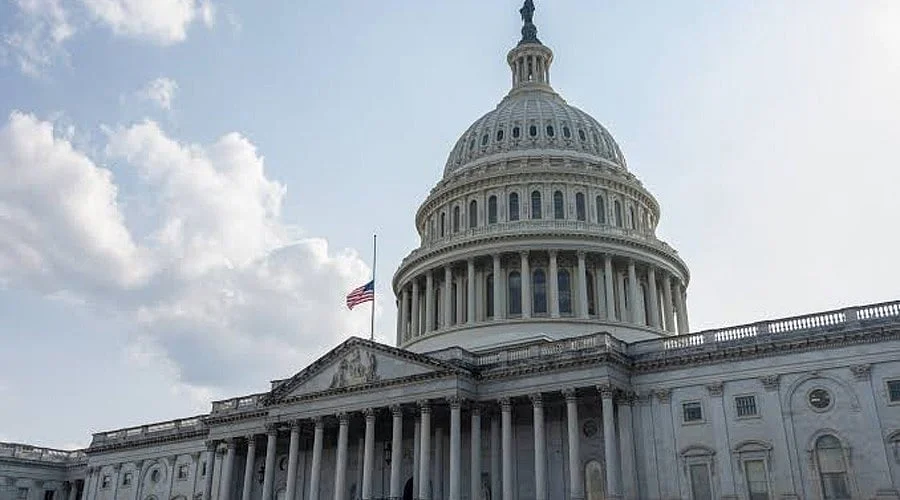 Cryptocurrency PACs Revise Midterm Strategy Following Clarity Act Defeat