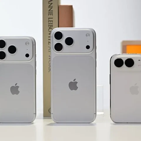 iPhone 18 Pro vs. iPhone Duo: 7 Key Buying Considerations