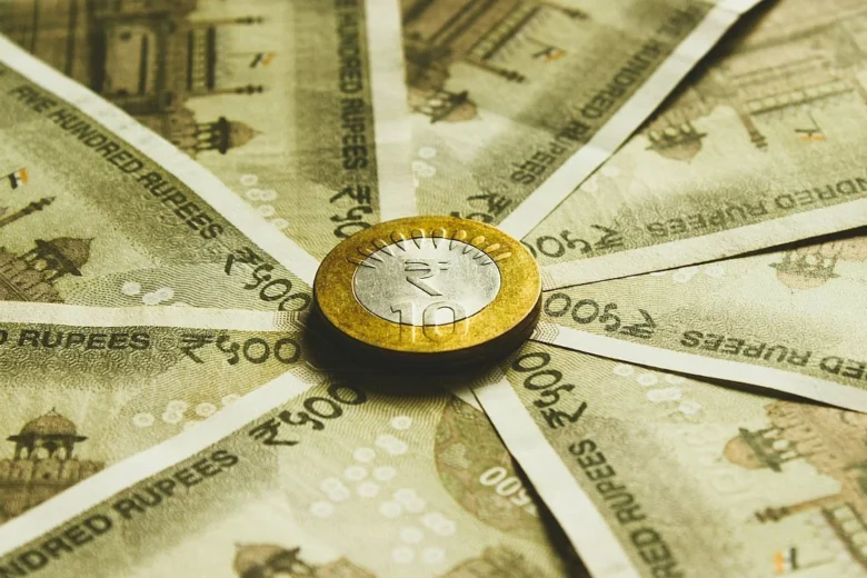 RBI Cuts Forex Limit to $5M from $100M to Defend Rupee