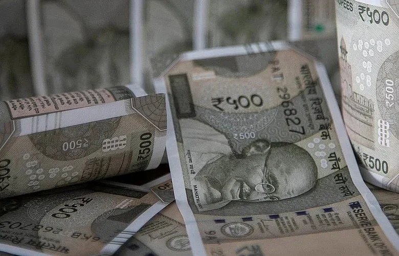 Rupee Drops Despite RBI Intervention as Investors Eye Dollar Reserves