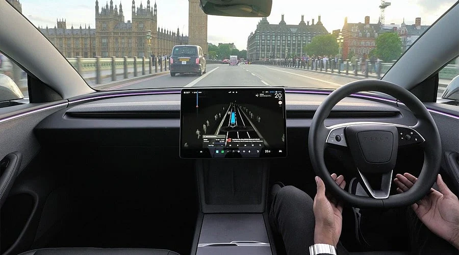 Tesla Autonomous Driving Rebrand Revives Scrutiny Over Safety Claims