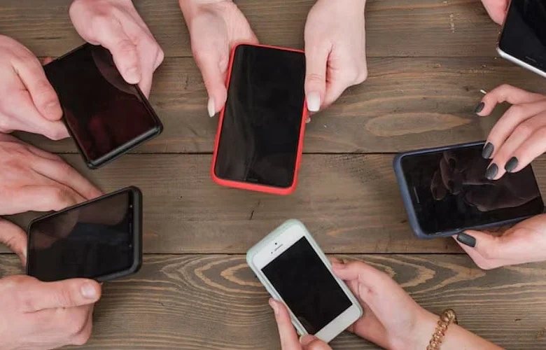 Top student smartphones under Rs.15,000 for 2026