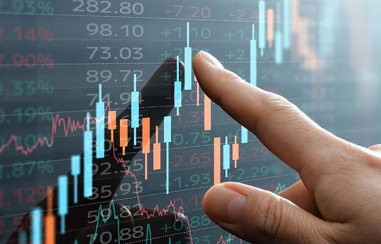 US Equity Futures Climb as Crude Slips Ahead of Jobs Data