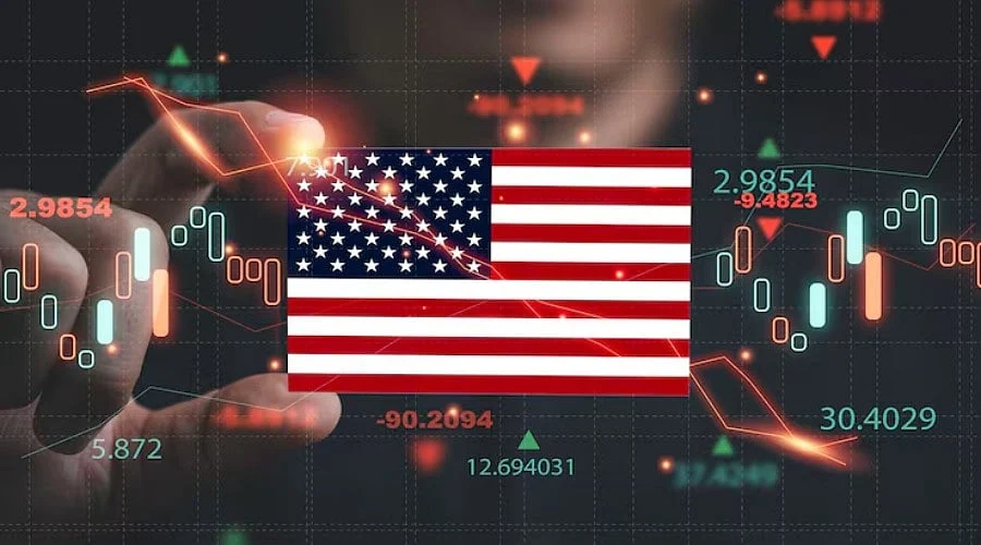US Futures Pull Back from Record Highs as Oil and Yields Rise