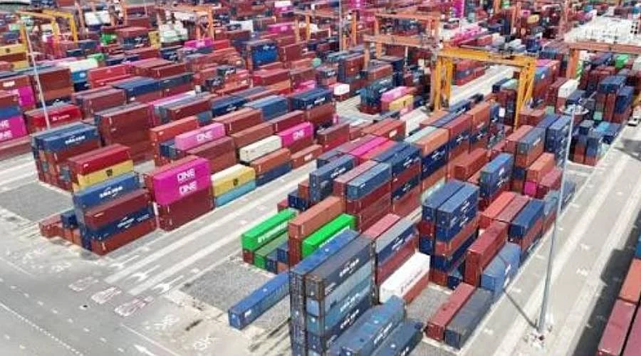US Trade Deficit Hits USD 105.6 Billion Due to Oil, Chips